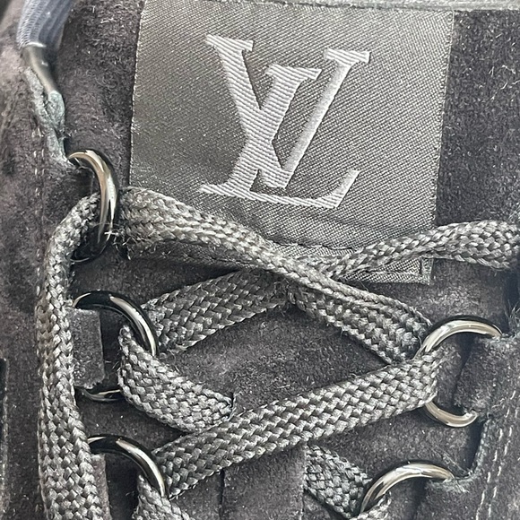 NOT FOR SALE Louis Vuitton Staff Trainer Black Suede Size 10.5 - Picture 15 of 16